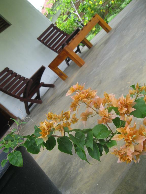 Apartamento Sunshine Cafe Tangalle Exterior foto