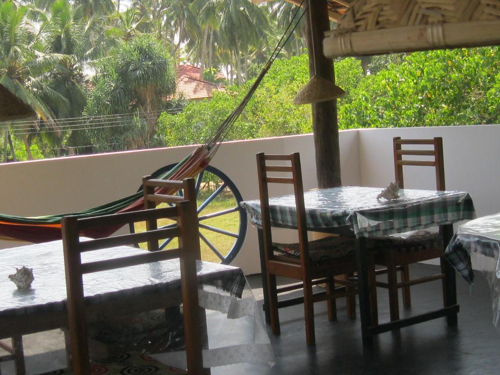 Apartamento Sunshine Cafe Tangalle Exterior foto